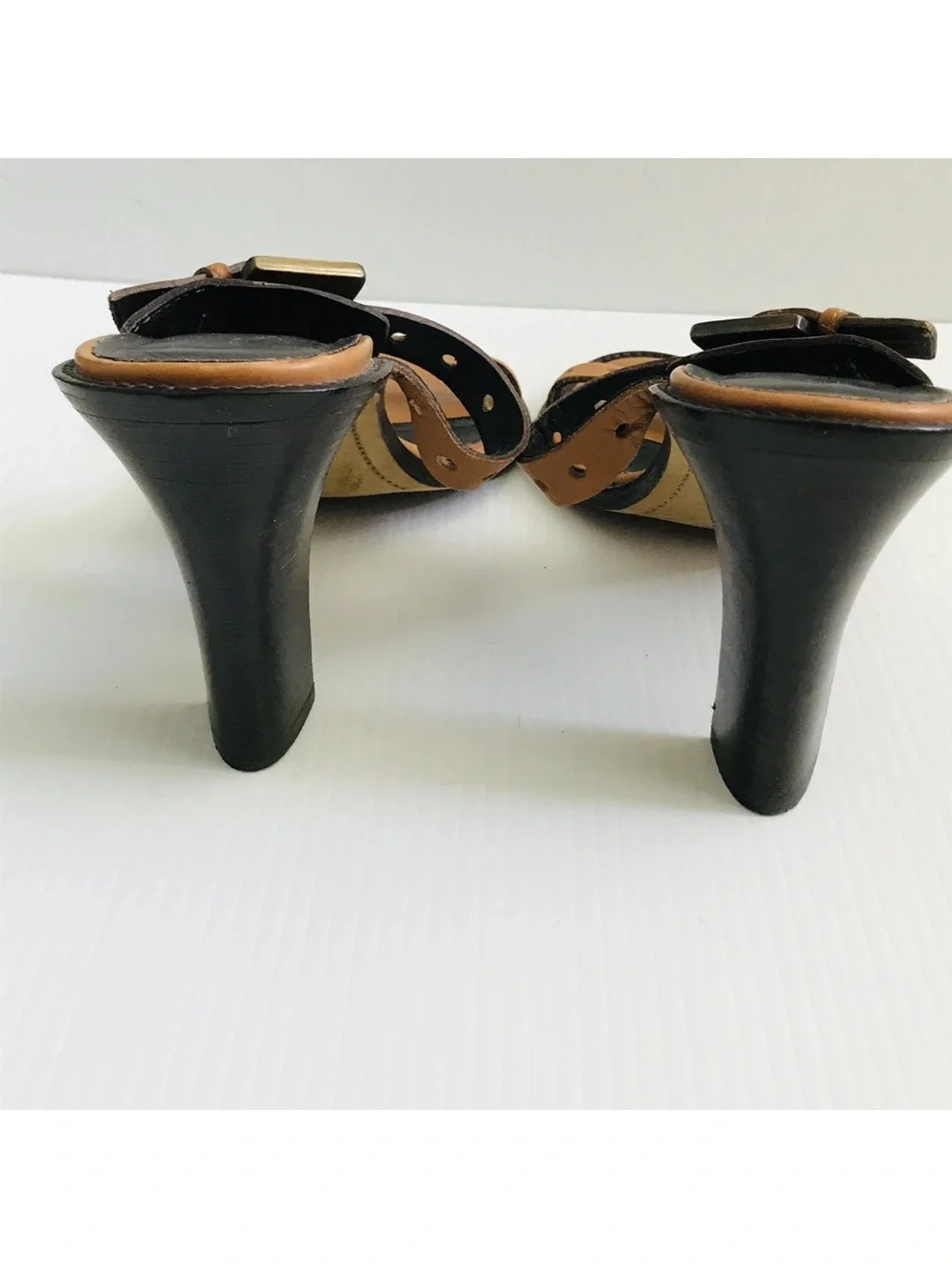 Donald J Pliner Tan Naomy Mule Heels Size 8.5 Buckle Leather Slip On Shoes